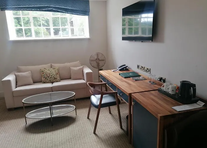 Supreme Country House Hotels Near Basingstoke