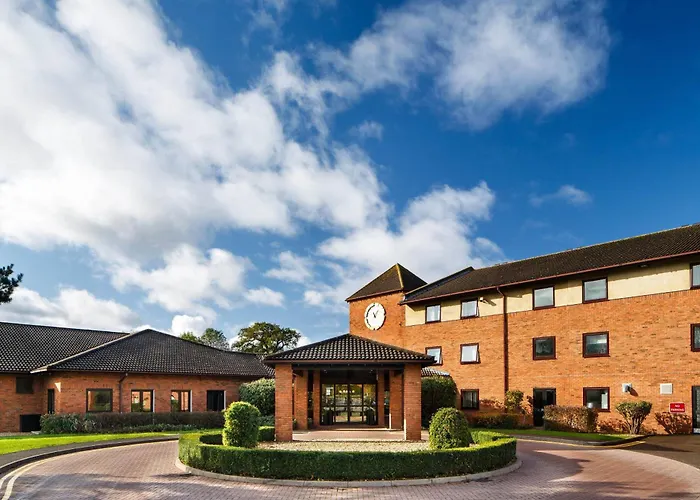 Top-Rated Hotels Around Milton Keynes